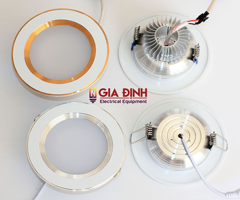 Đèn led âm trần